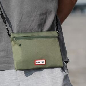 New Eva Air Hunter Amenity Kit.